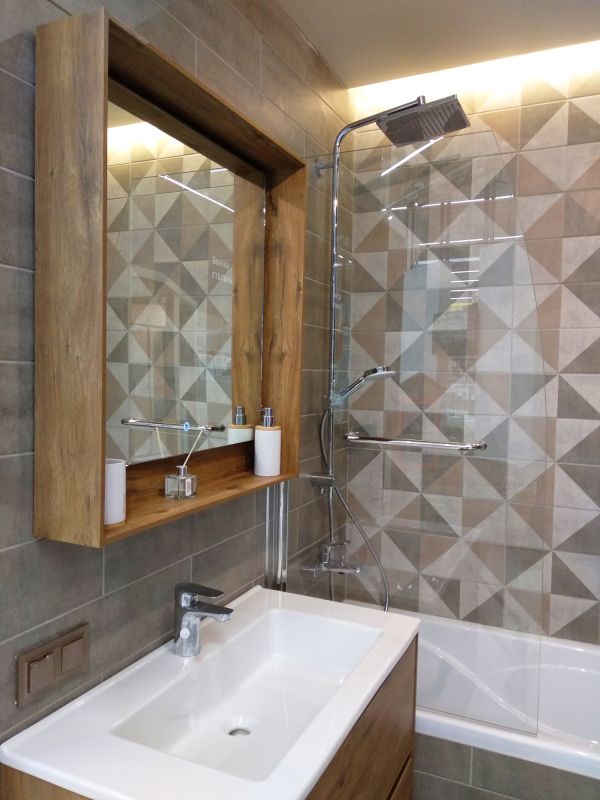 Modern Bathroom Tiling